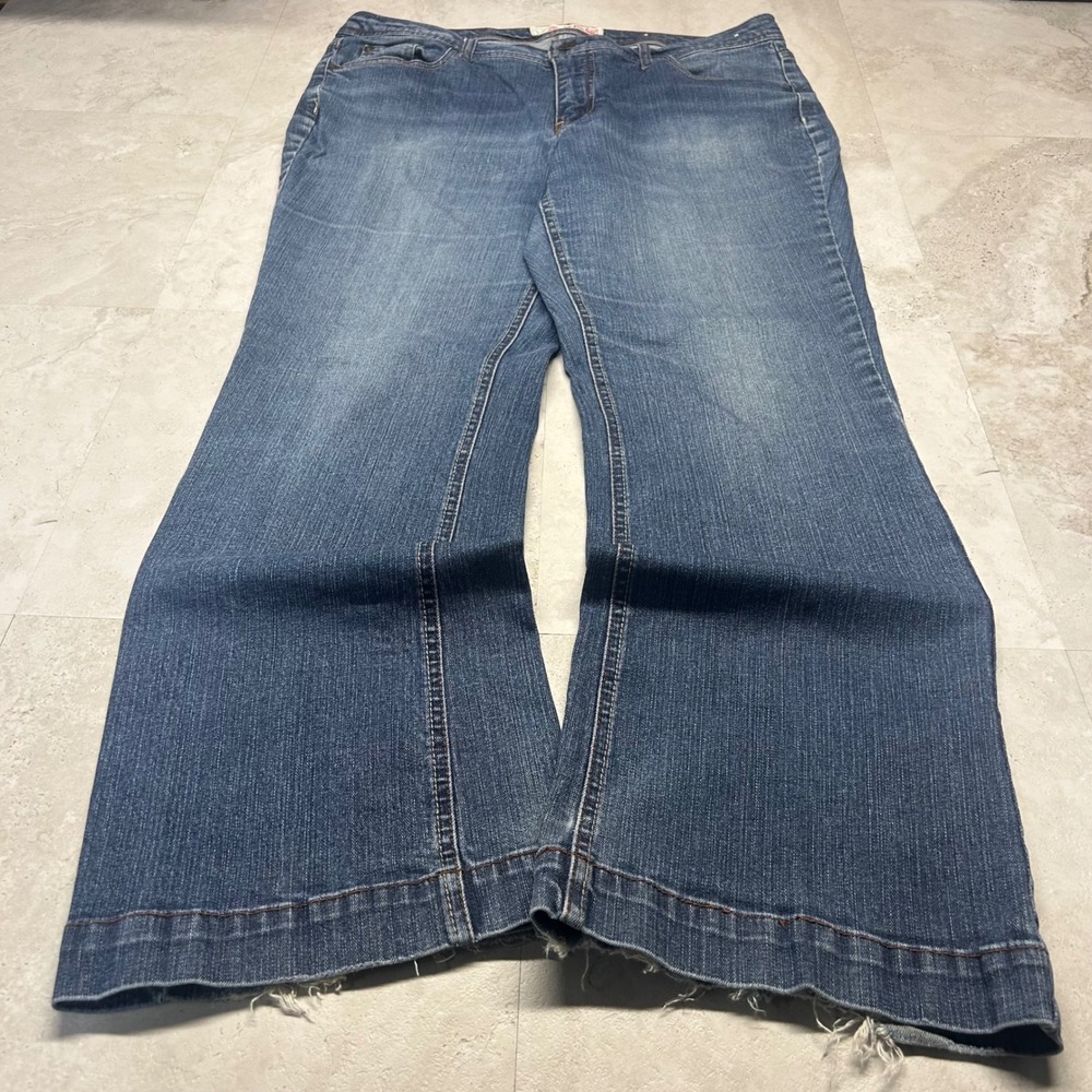Faded Glory Stretch Flare Jeans Azure Blue Women Size 16 Average Mid Rise Denim